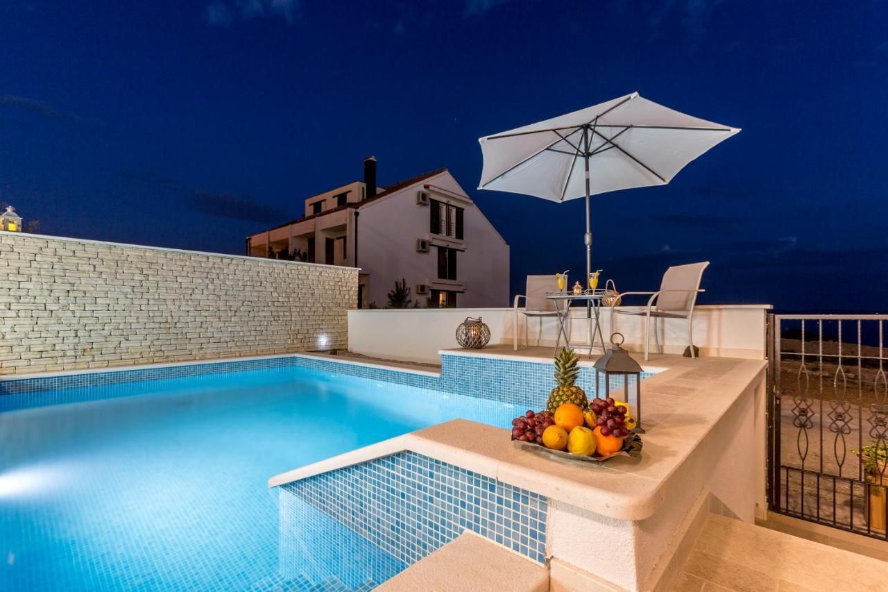 Luxury Villa Bello Horizonte With Swimming Pool Split Exterior foto